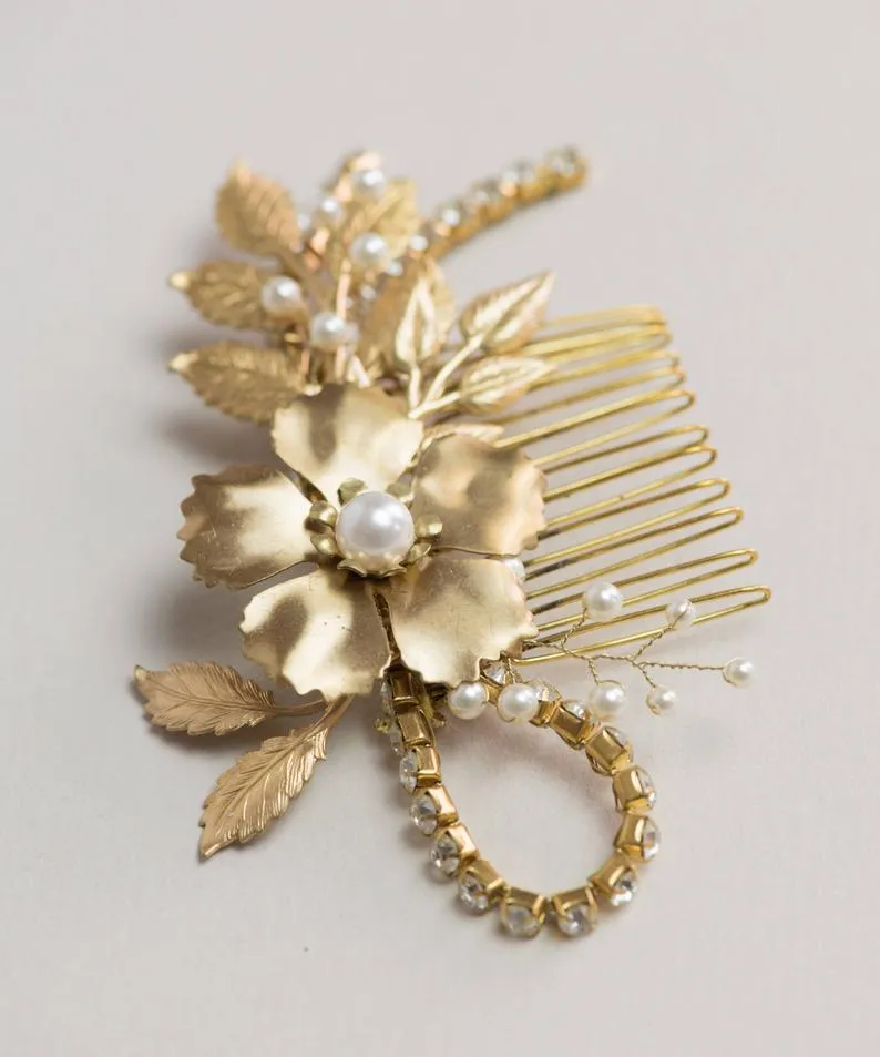 Gold floral comb with crystals